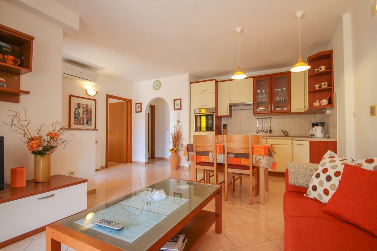 Alenka Orange Apartamento Novigrad Istria Exterior foto
