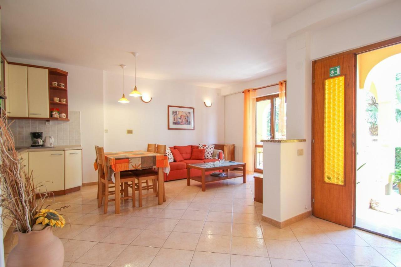 Alenka Orange Apartamento Novigrad Istria Exterior foto